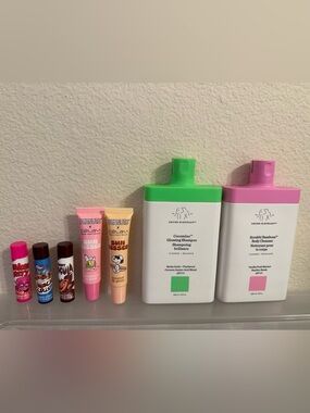 Drunk Elephant Body Scrub , shampoo, 3 chapsticks, 2 celavi lipglosses